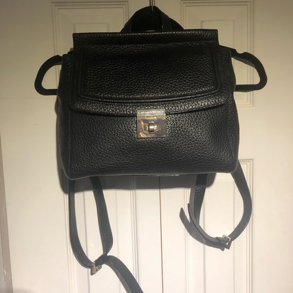 Kate spade medium sized backpack - Picture 4 of 8